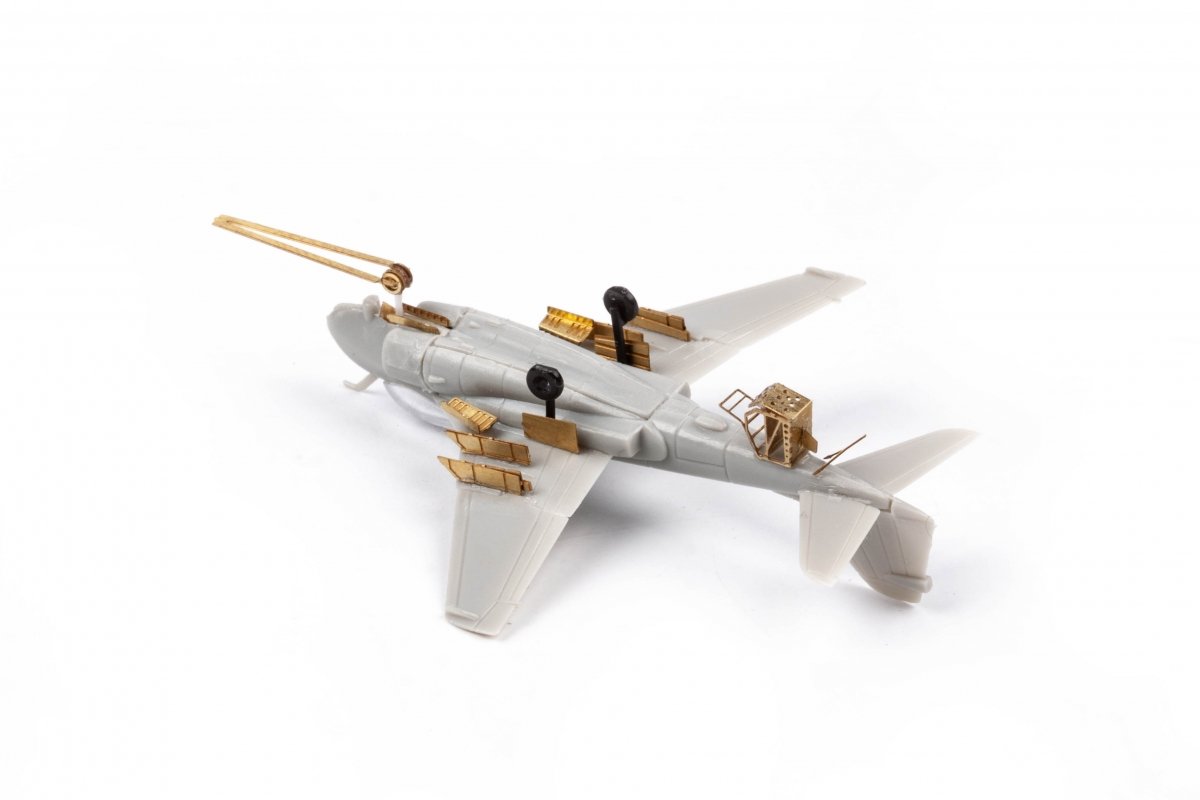 Eduard 53295 USS Nimitz CVN-68 partie 1 TRUMPETER 1/350 – image 3