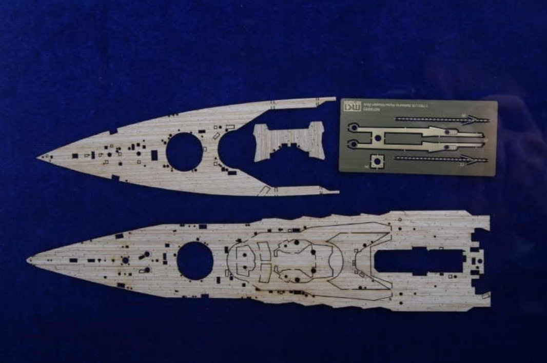Pont en bois Mutsu MK1 Design MD-70003 pour Aoshima 1/700