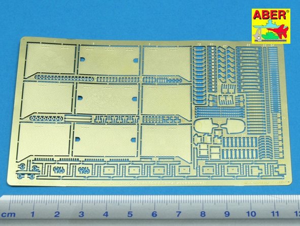 Aber 35111 Sd.Kfz.9 FAMO Vol.3 - jeu de pièces de rechange pour la version tracteur d&amp;#39;artillerie (TAM) (1/35) – imagen 2