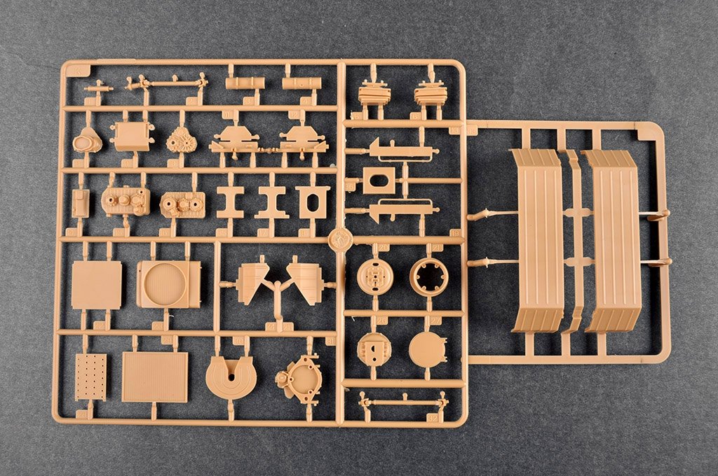 Trumpeter 01086 BAZ-6403 avec remorque ChMZAP-9990-071, échelle 1/35 – image 10