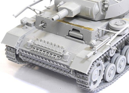 Dragon 6474 Pzkpfw. III Ausf. N avec Schurzen (1/35) – image 2