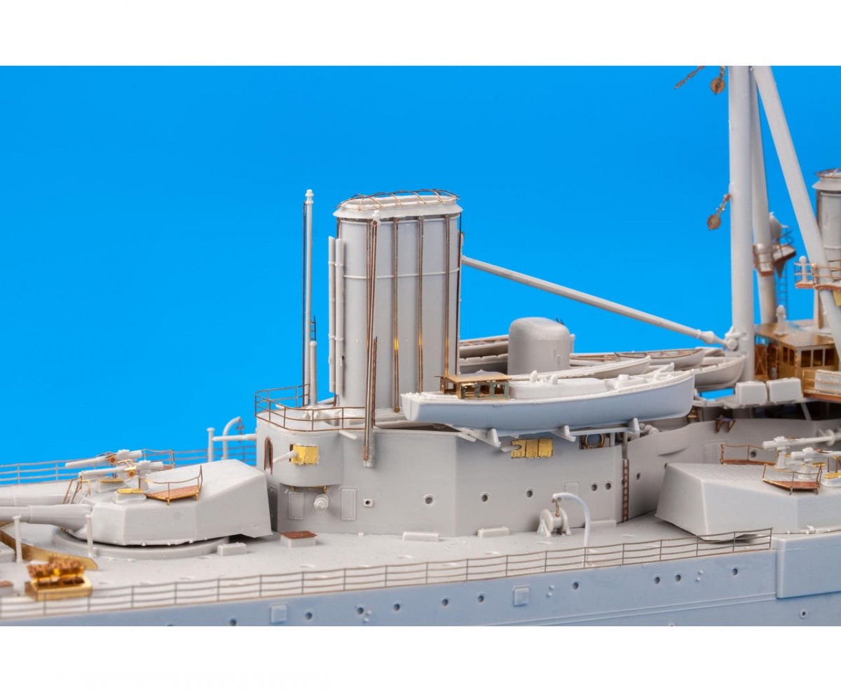 Eduard 53258 HMS Dreadnought 1915 1/350 TRUMPETER – image 8