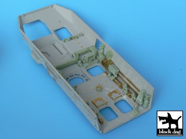 Intérieur du M1126 Stryker (ICV) Black Dog T35001 pour le kit AFV Club 35126 au 1/35 – image 4
