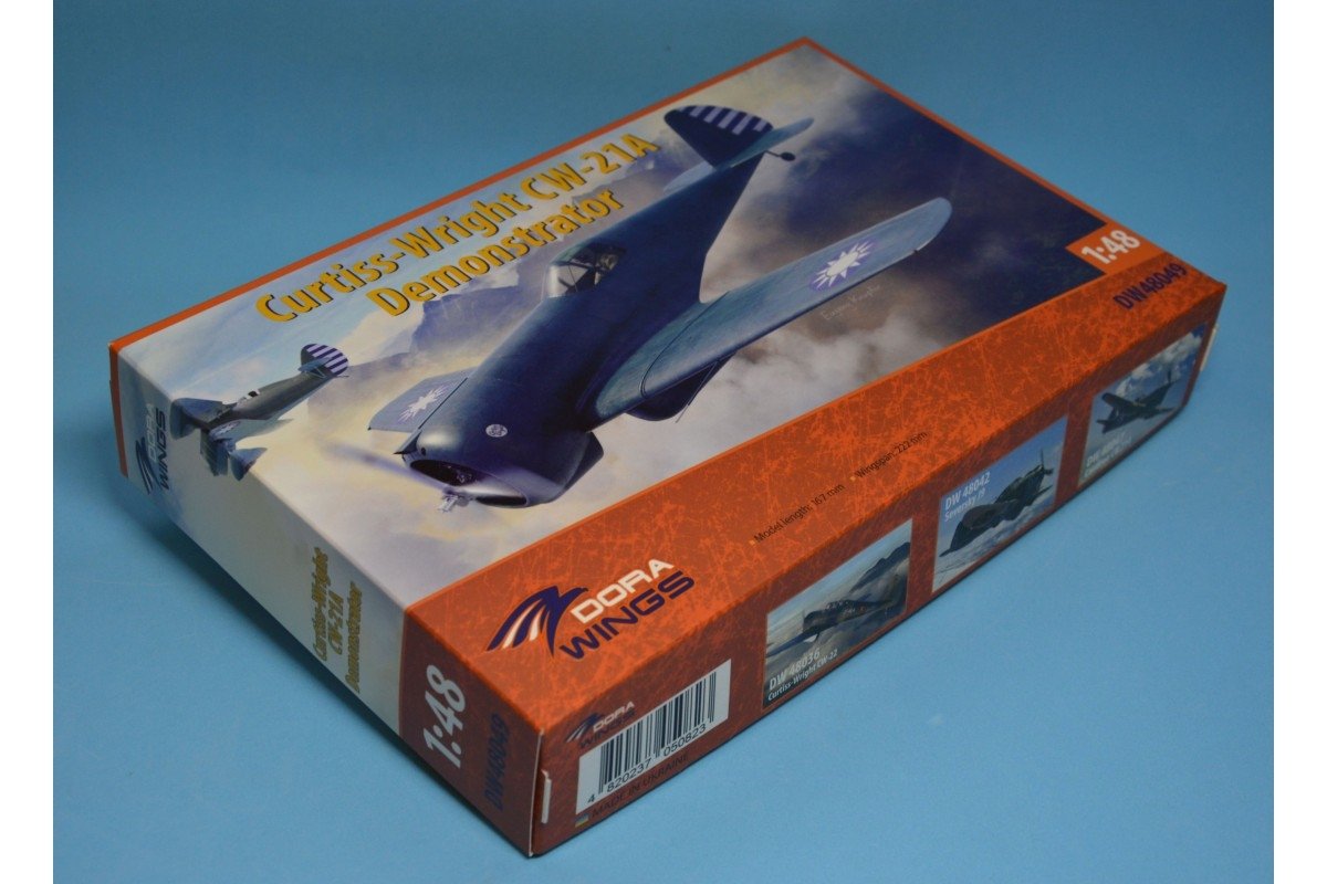 Dora Wings 48049 Curtiss-Wright CW-21A 1/48 – image 3