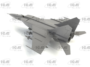 ICM 72177 MiG-25PD Chasseur intercepteur soviétique 1/72 – immagine 4