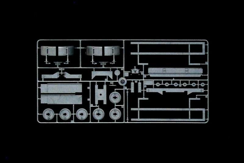 Italeri 3908 CLASSIC CANVAS TRAILER 1/24 – zdjęcie 5