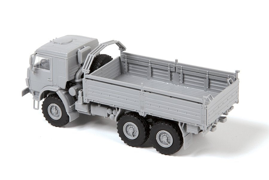 Zvezda 5074 KAMAZ K-5350 Mustang camion russe à 3 essieux 1/72 – immagine 4