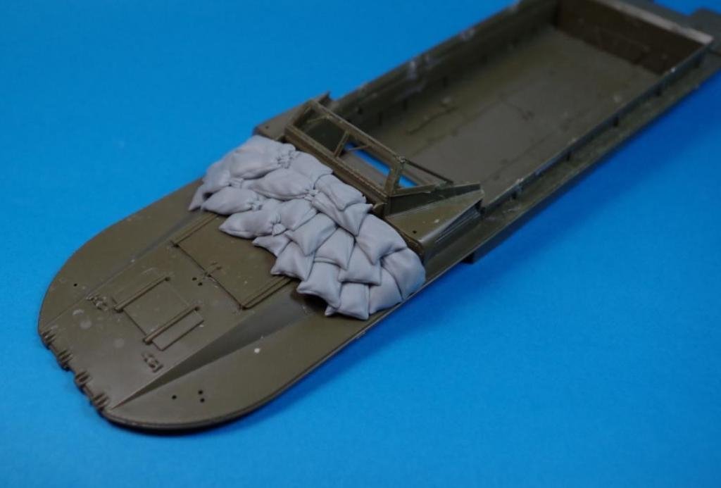 Panzer Art RE35-243 Sand armor for “DUKW” 1/35 – zdjęcie 3