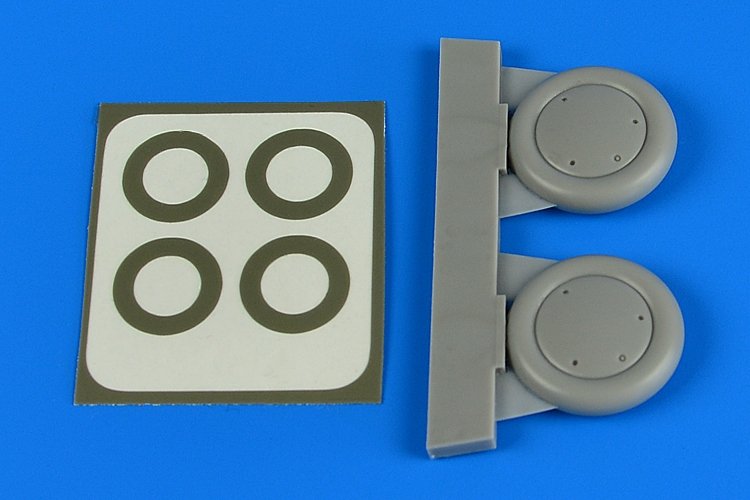 Roues et masques de peinture Aires 4717 Gloster Gladiator 1/48 RODEN / EDUARD