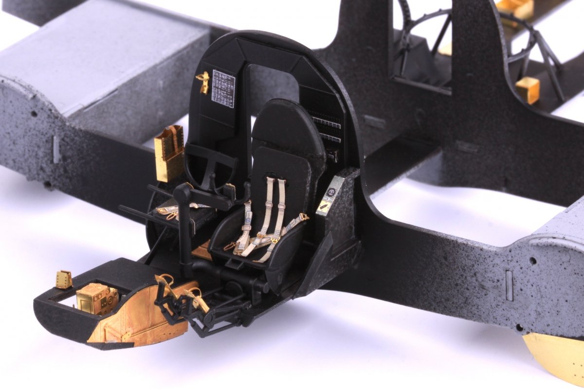 Eduard 49886 He 111H-3 intérieur du nez ICM 1/48 – image 4