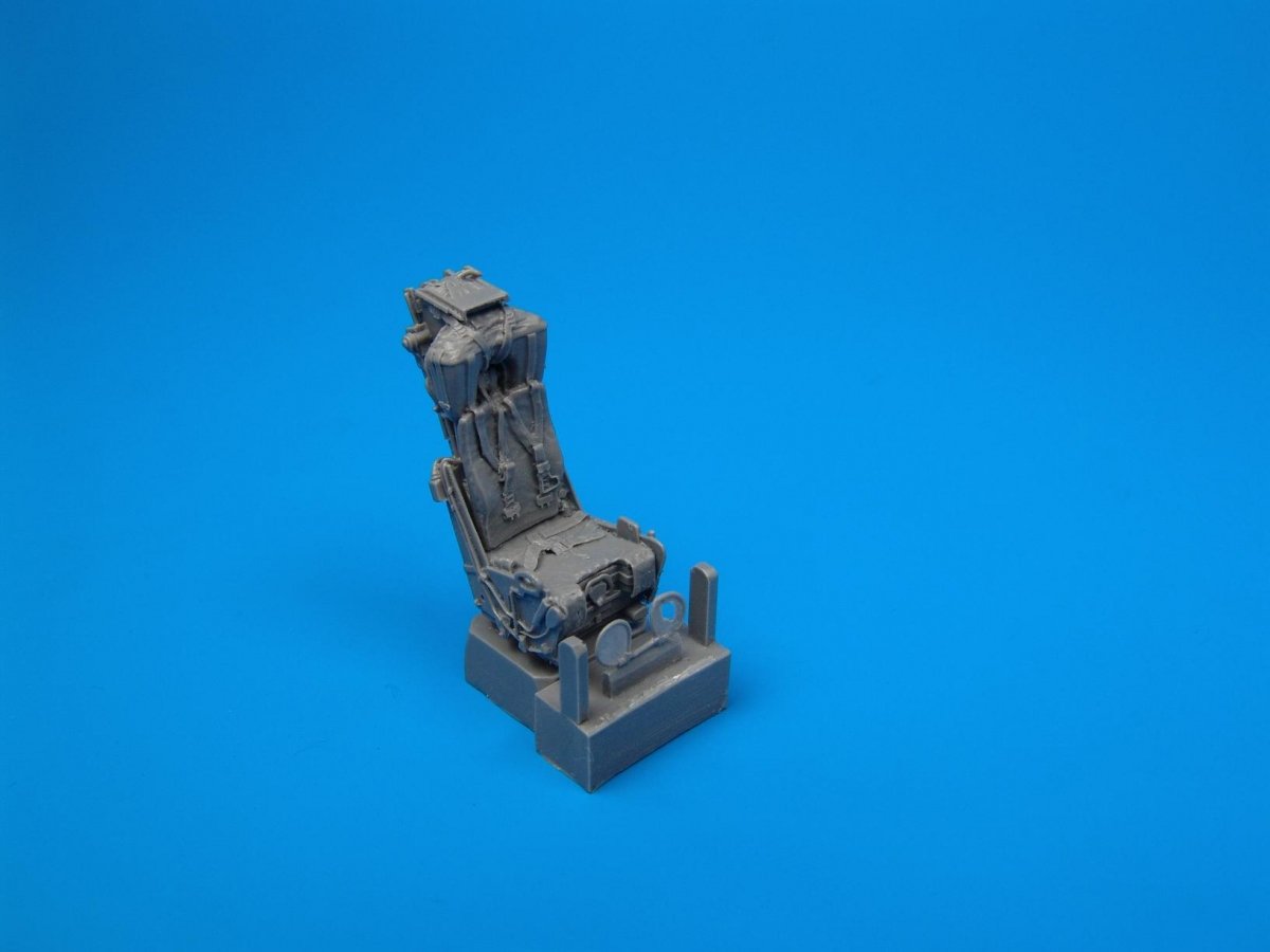 Sièges éjectables Quickboost QB48004 F-4 avec ceintures de sécurité 1/48