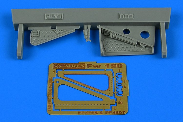 Panneau d&amp;#39;inspection Aires 4807 Fw 190 - fin 1/48 EDUARD