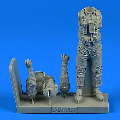 Aerobonus 320091 Pilote de l'US Navy avec sac - Guerre du Vietnam 1965-1973, échelle 1/32