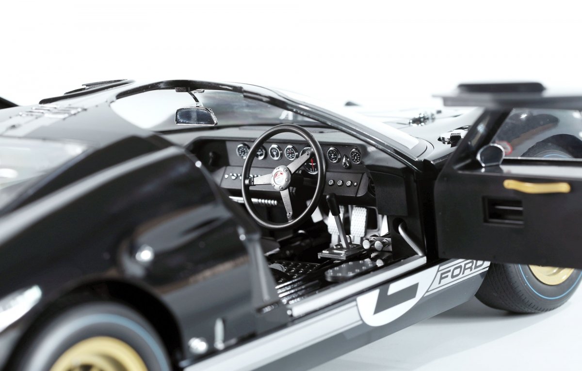 Meng Model RS-003 Ford GT40 Mk.II &amp;#39;66 Champion (pré-peinte) 1/12 – image 7