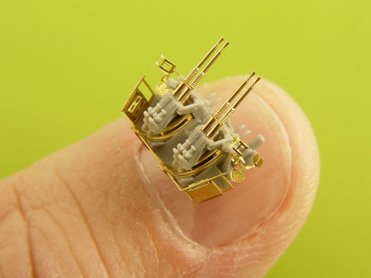 Maquette Master SM-350-093 USN 40 mm/56 Bofors quadruple affût ver.1 / avec directeur de tir Mk-51 - (résine, photodécoupe et pièces tournées) - (6 pièces) 1/350 – image 2
