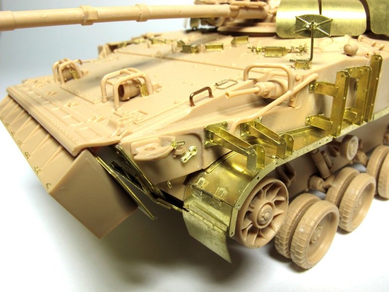 ET Model E35-040 Véhicule de combat d&amp;#39;infanterie russe BMP-3 avec blindage additionnel (pièce de base) (pour TRUMPETER 00365) (1/35) – immagine 9