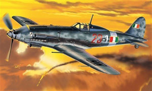 Italeri 1227MC. 205 VELTRO (1/72)