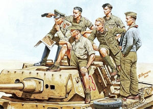 Master Box 3561 Rommel et l&amp;#39;équipage d&amp;#39;un char allemand (DAK, 1941-1943) 1/35 – immagine 2