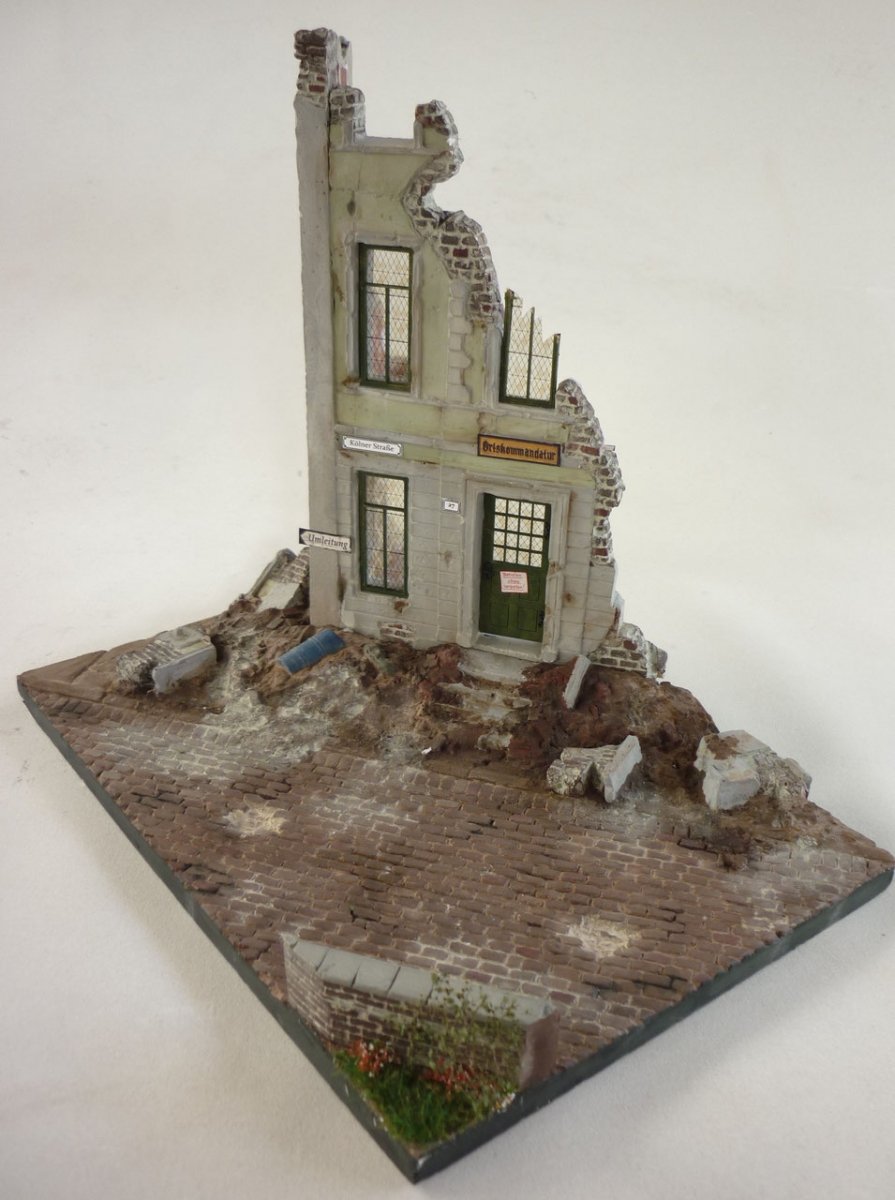 RT-Diorama 35252 Diorama-Base: Corner Ruin Berlin 1/35 – zdjęcie 8