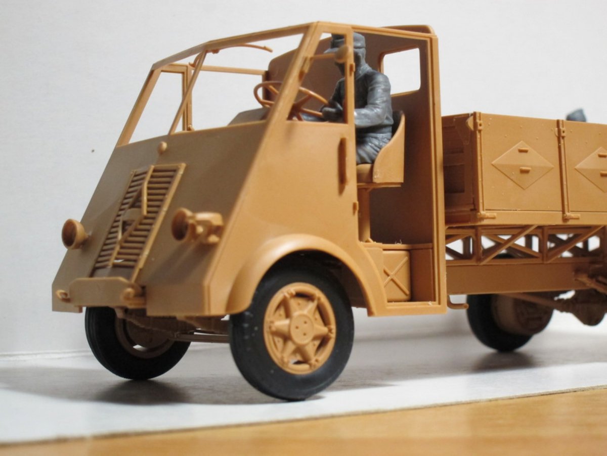 ICM 35418 Lastkraftwagen 3,5 t AHN avec chauffeurs allemands (1/35) – image 2