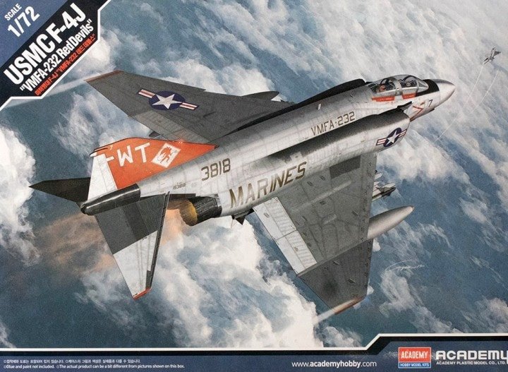 Maquette Academy 12556 F-4J VFMA-232 Red Devils au 1/72 