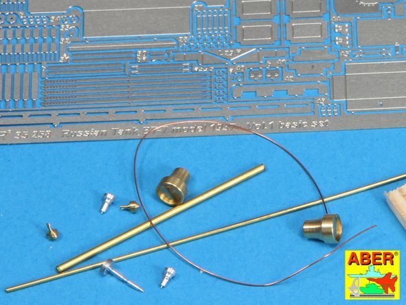 Aber 35258 BT-7 (1937) vol.1 - coffret de base (1/35) – image 3