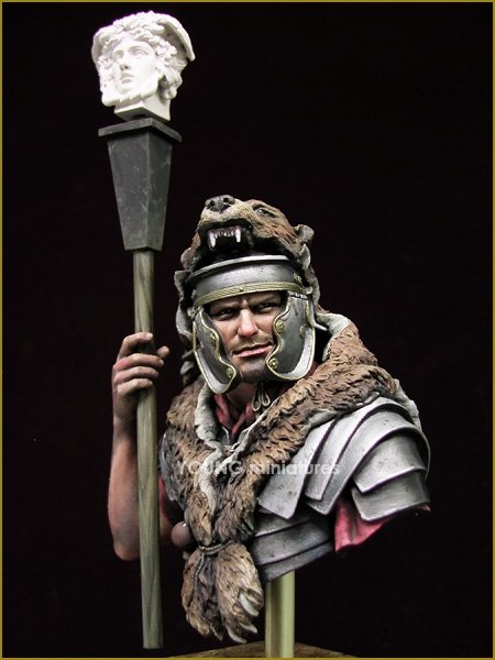 Young Miniatures YH1834 ROMAN SIGNIFER 1st Century A.D(II) 1/10 – zdjęcie 3