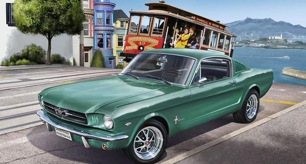 Revell 07065 Ford Mustang 2+2 Fastback de 1965 (1/24)