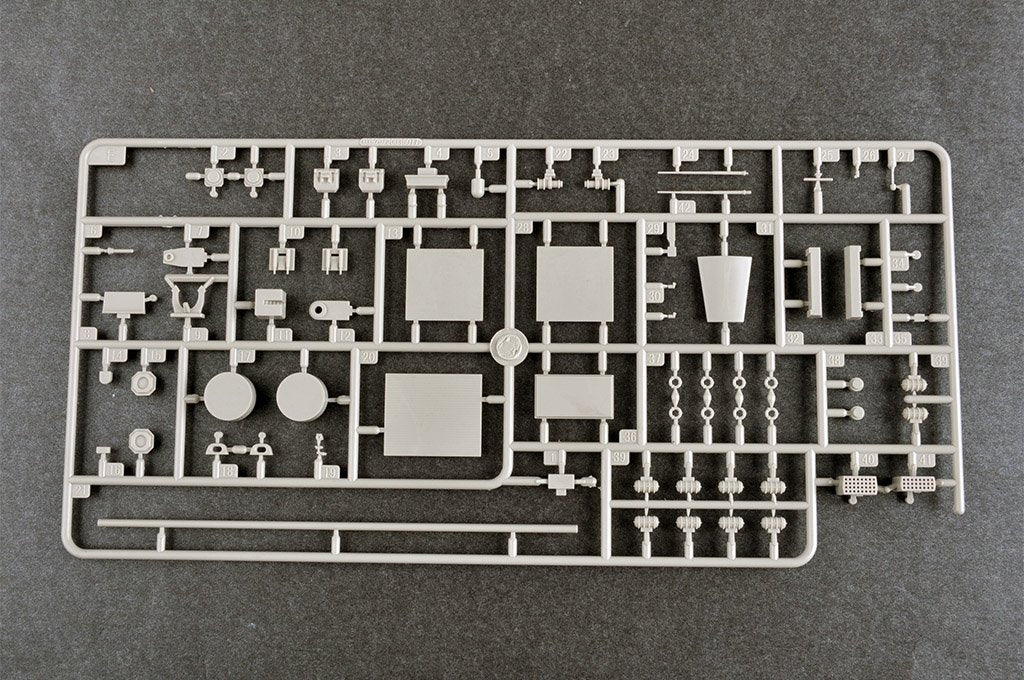Trumpeter 03620 Destroyer lance-missiles de type 055 de la marine chinoise, échelle 1/200 – image 8