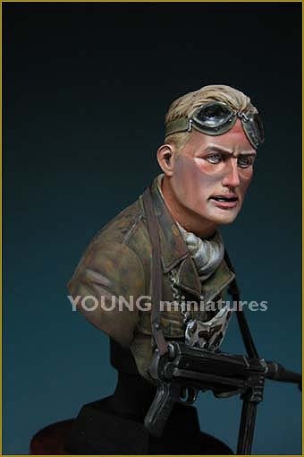 Young Miniatures YM1801 Feldgendarmerie 1/10 – image 4