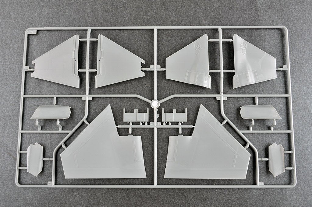 Trumpeter 03230 F-35C Lightning 1/32 – image 7