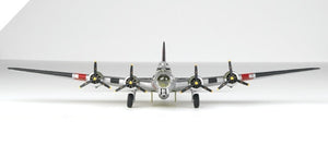 Academy 12414 B-17G Flying Fortress Édition spéciale avec décoration de nez au 1/72  – image 8