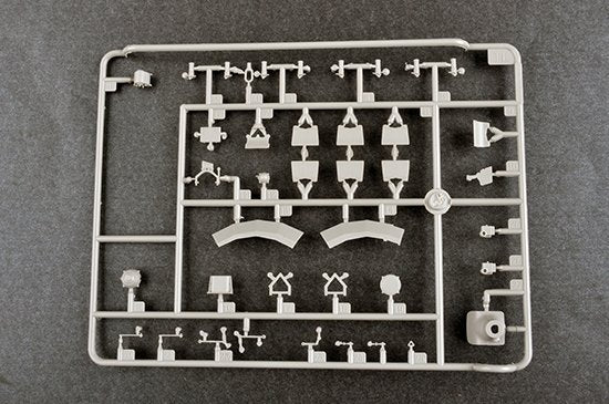 Trumpeter 09581 Char de combat principal russe T-80UD - Début de production, échelle 1/35 – image 5