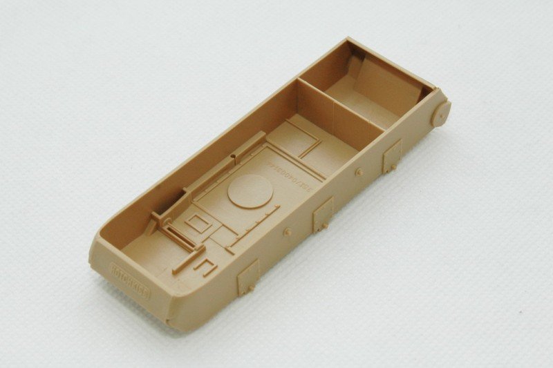 Trumpeter 00352 France 39(H) TANK SA 38 Canon de 37 mm (1/35) – image 4