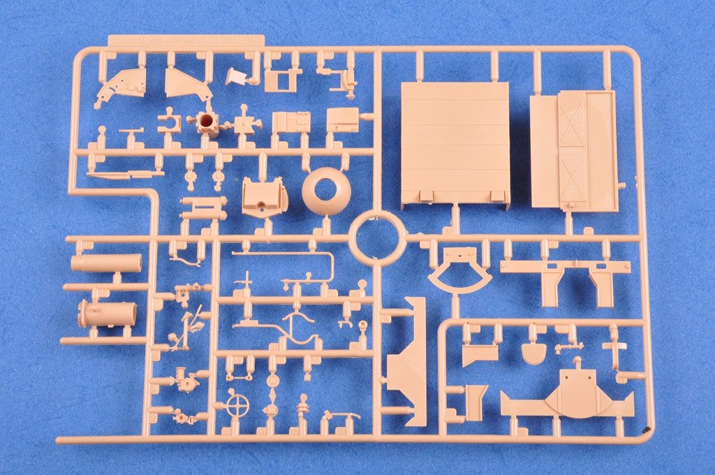 Hobby Boss 80135 STURMPANZER IV allemand, VERSION PRÉCOCE, MILIEU DE PRODUCTION AVEC INTÉRIEUR  – image 11