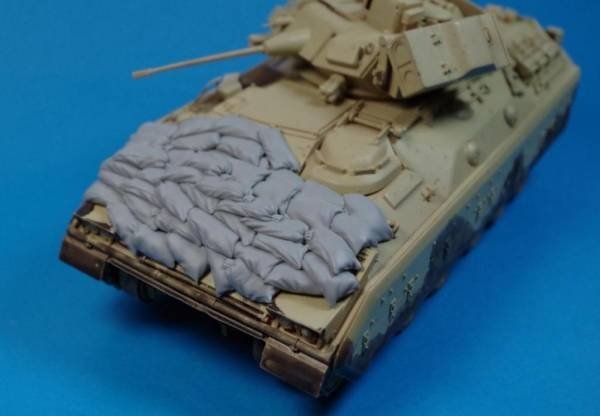 Panzer Art RE35-242 Blindage sable pour M2 « Bradley » 1/35