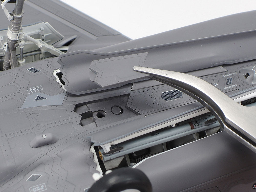 Tamiya 61125 Lockheed Martin F-35B Lightning II 1/48 – image 21