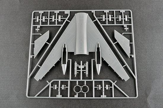Trumpeter 01687 Tu-128M Fiddler 1/72 – image 5