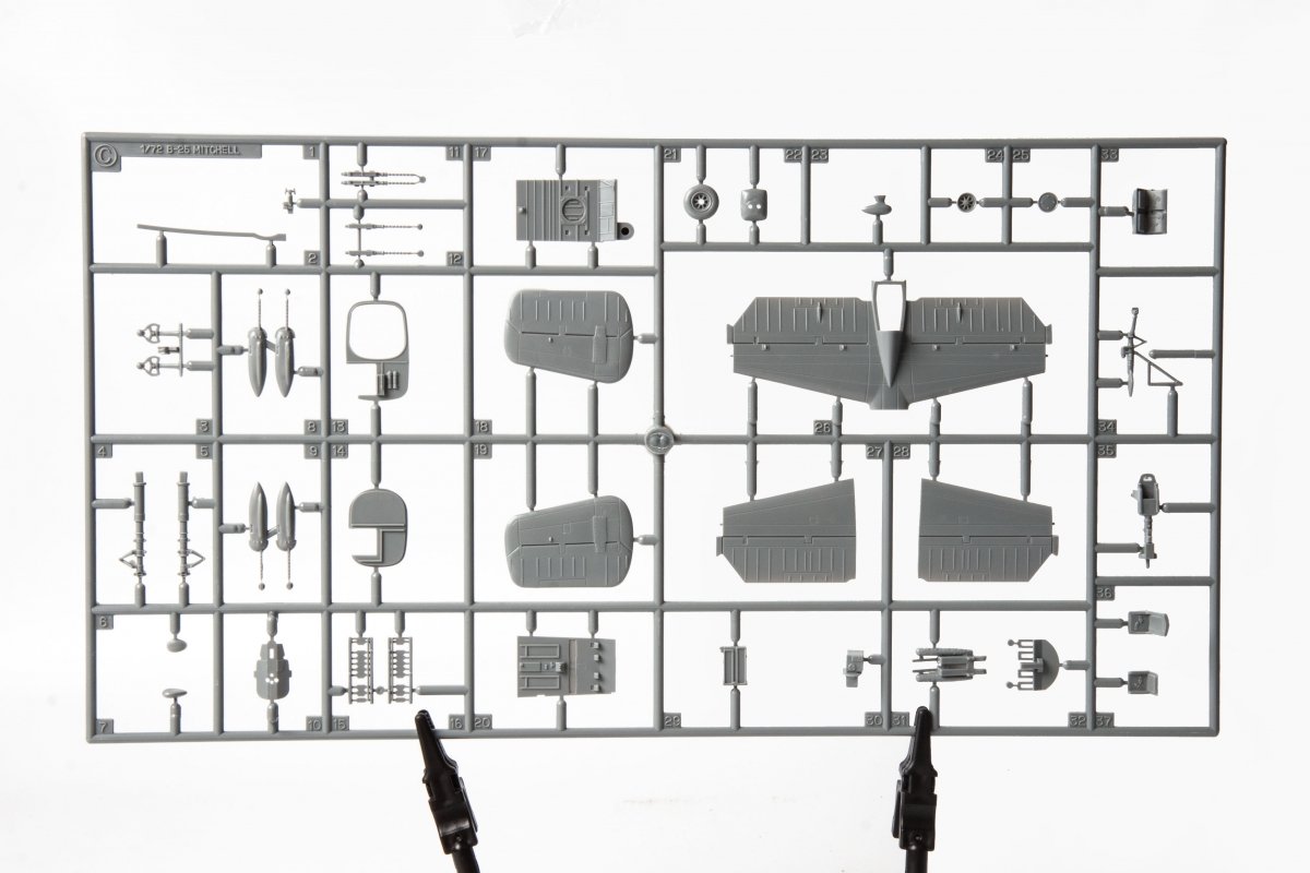 Eduard 7012 B-25J Mitchell STRAFER 1/72 – zdjęcie 12