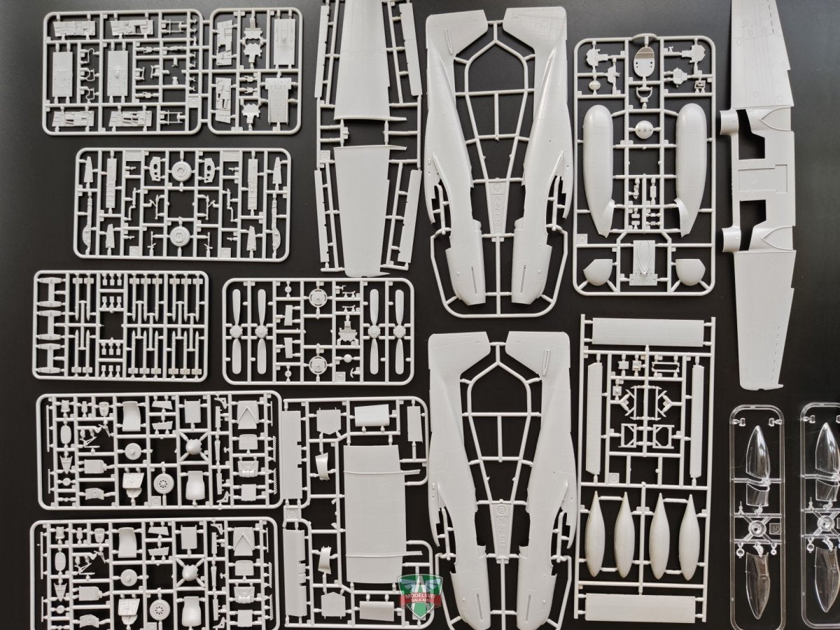 Modelsvit 4818 F-82F/G Twin Mustang 1/48 – immagine 5