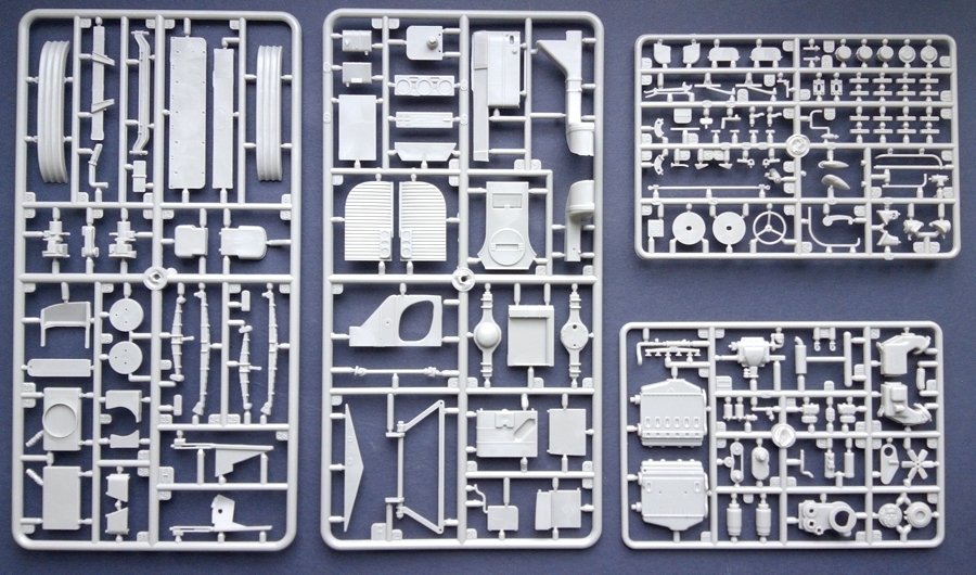 Roden 816 GMC PD3701 Silverside Bus &amp;quot;Greyhound Lines&amp;quot; 1/35 – zdjęcie 10