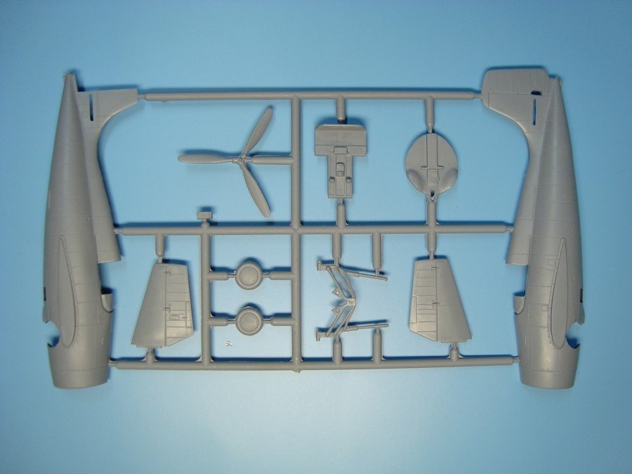 AZ Modèle AZ7322 Grumman G-36A (1/72) – image 7