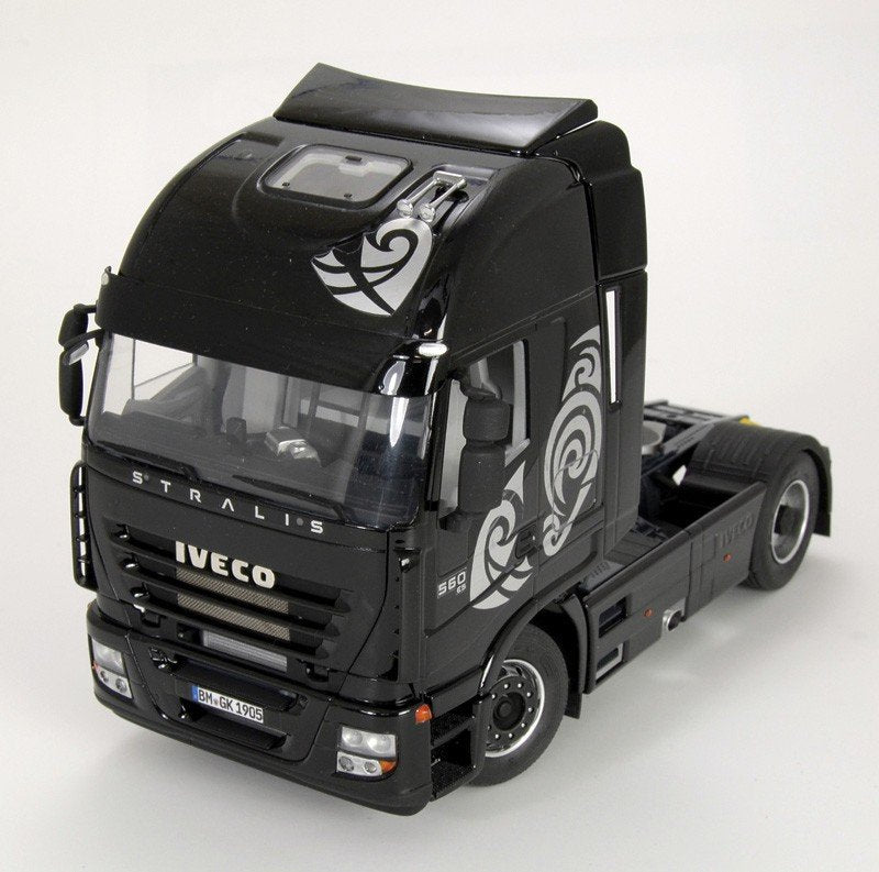 Italeri 3869 IVECO Stralis Espace actif (1/24) – image 2