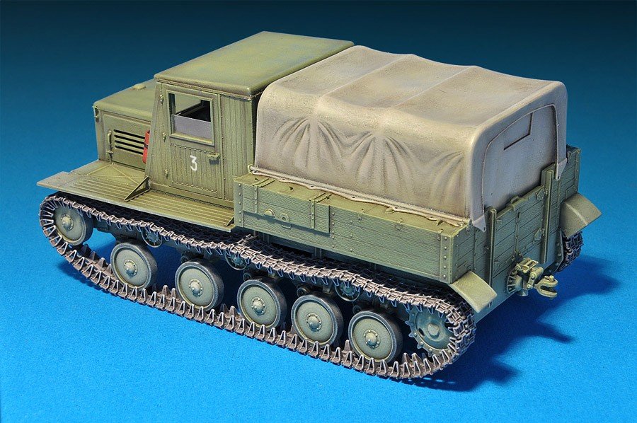 Miniart 35052 Tracteur d&amp;#39;artillerie soviétique Ya-12, première production (1/35) – image 3