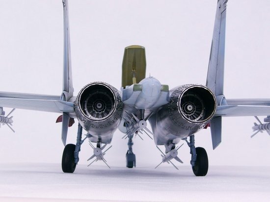 Trumpeter 02224 Sukhoi Su-27 Flanker B soviétique (1/32) – image 8