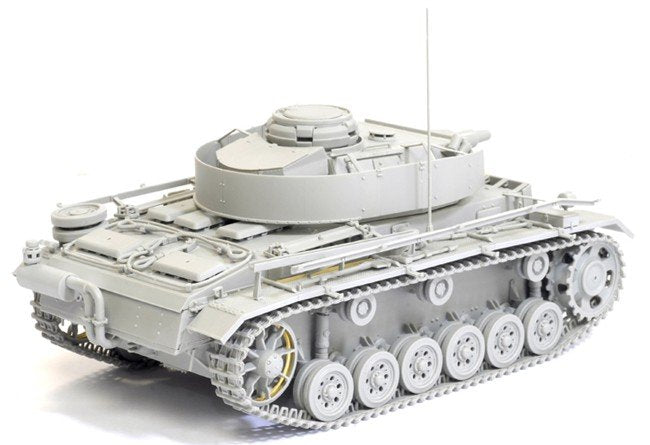 Dragon 6474 Pzkpfw. III Ausf. N avec Schurzen (1/35) – image 9