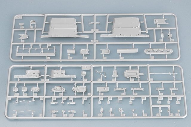 Trumpeter 05738 USS SARATOGA CV-3 1/700 – image 9