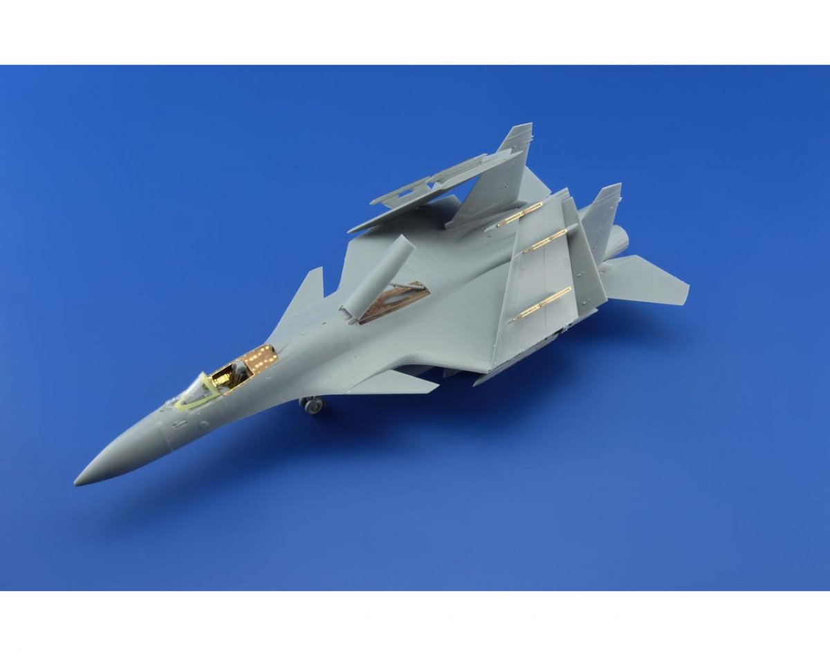 Eduard 73548 Su-33 TROMPETTE 1/72 – Bild 3