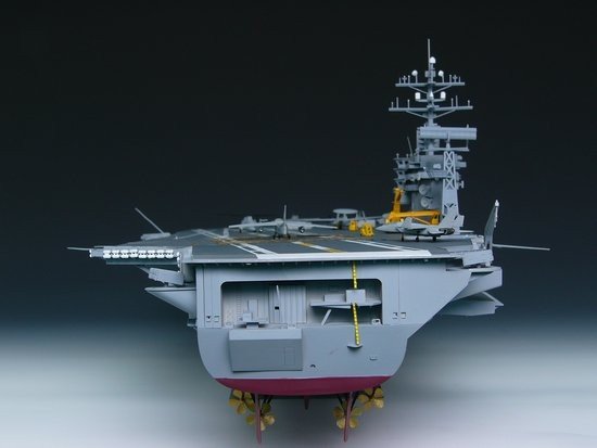 Trumpeter 05605 US CVN-68 Nimitz porte-avions 1975 (1/350) – Bild 2