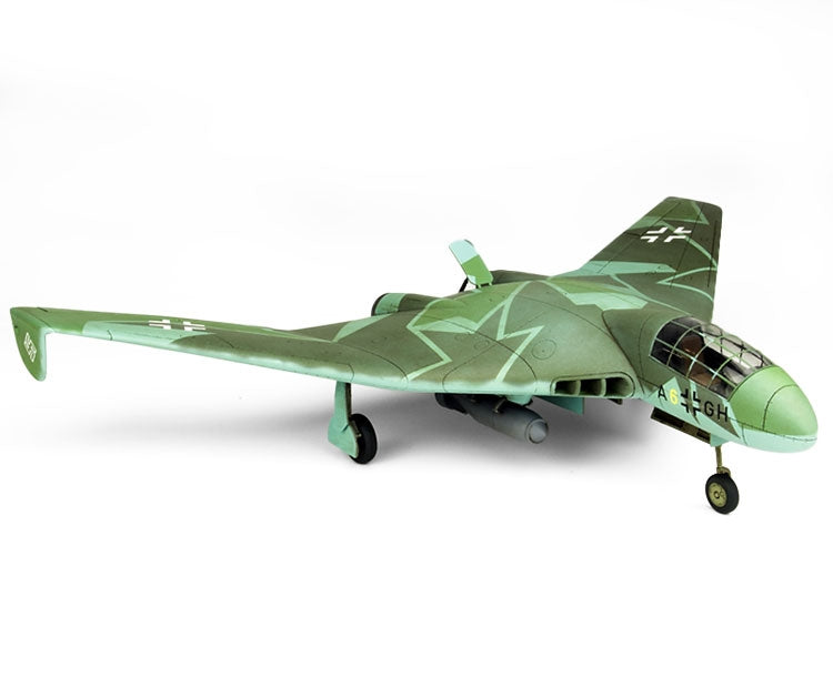 Modelcollect UA48010 Focke-Wulf 1000 Fast Bomber Fist of War 1/48  – image 2